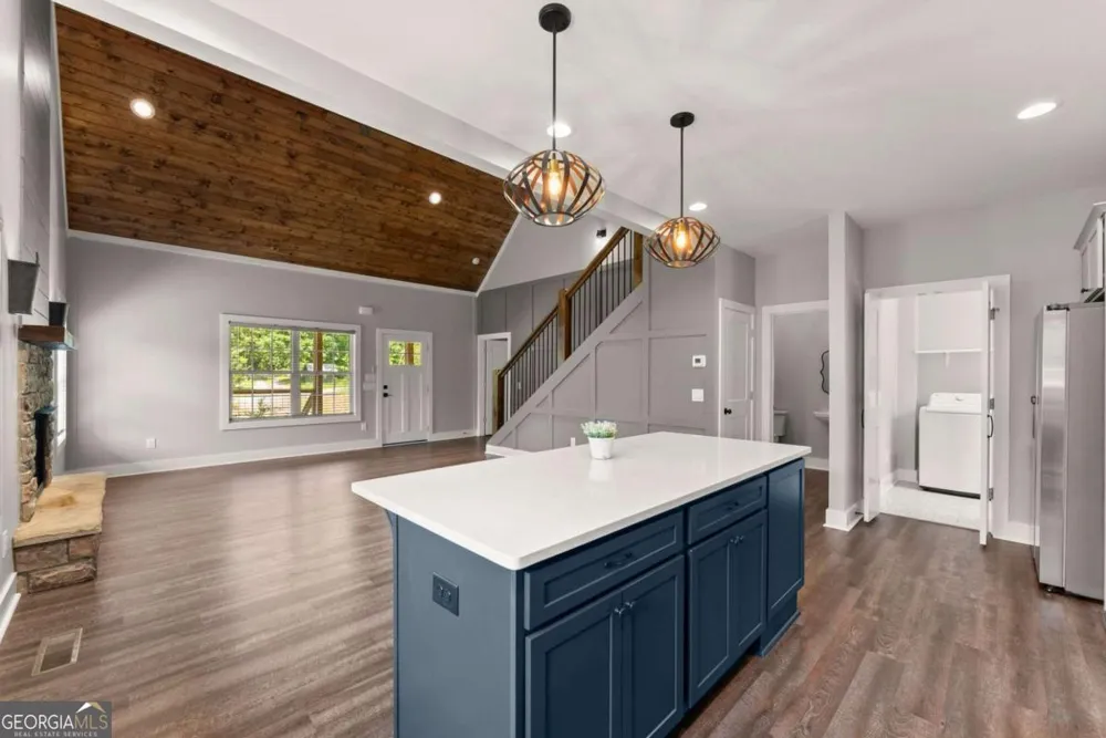 85 Deer Valley Estate RD Sautee Nacoochee, GA 30571