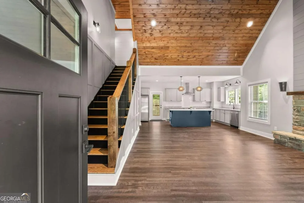 85 Deer Valley Estate RD Sautee Nacoochee, GA 30571
