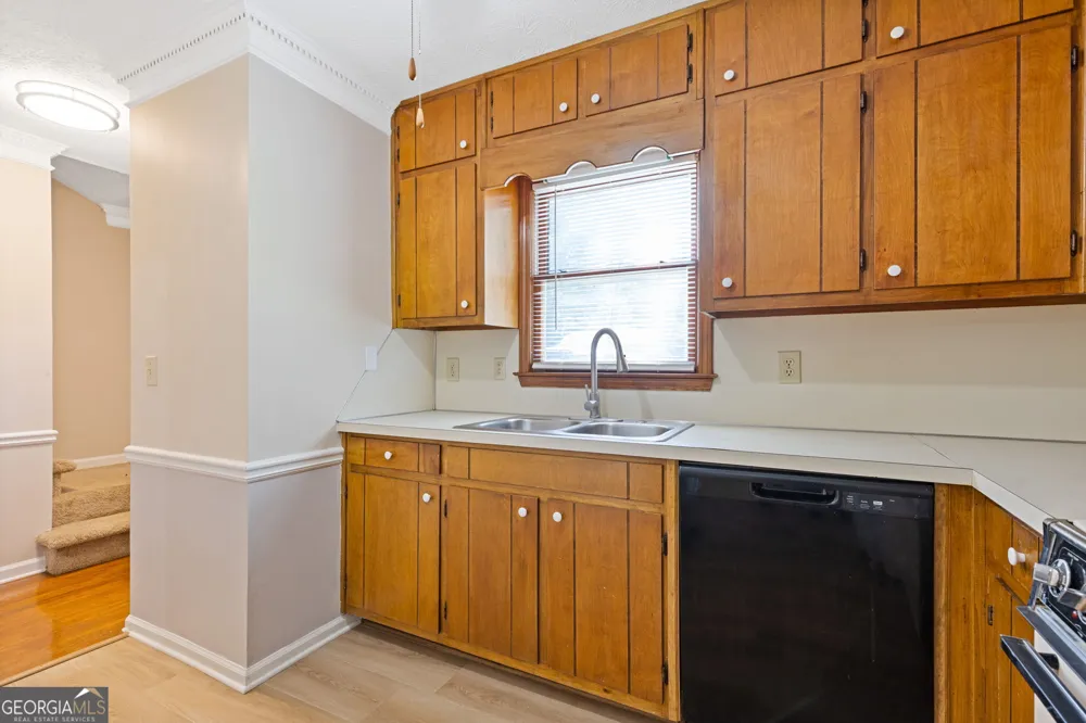 5278 Oakridge DR Stone Mountain, GA 30083