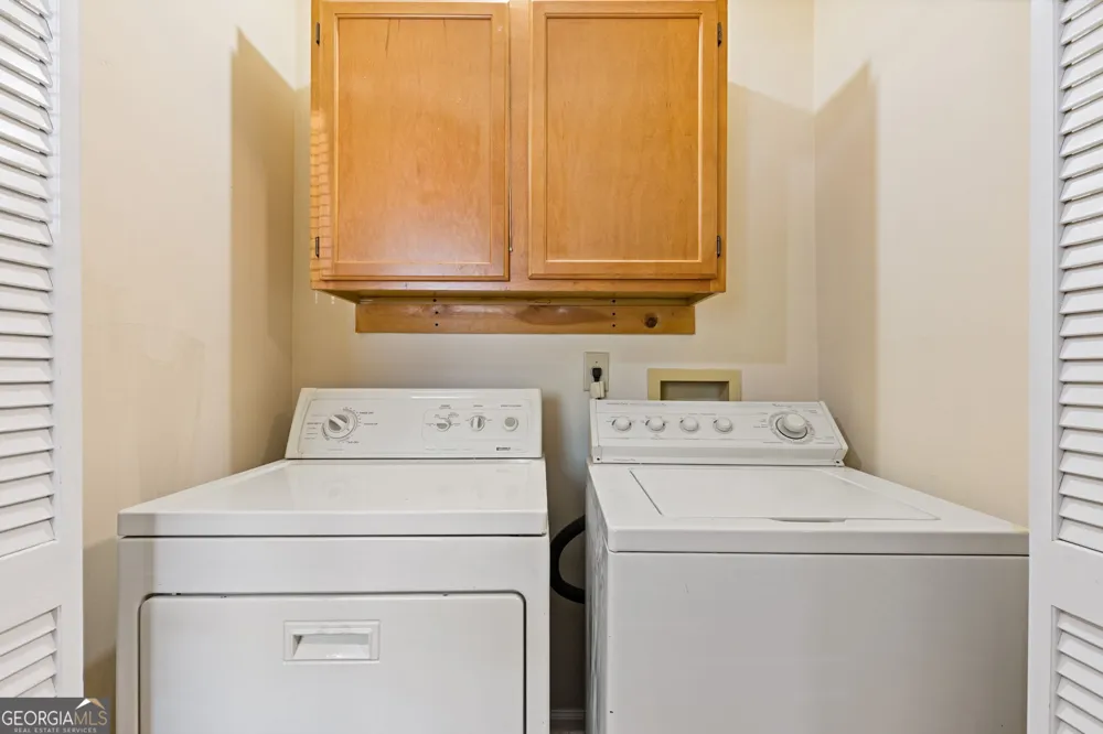 5278 Oakridge DR Stone Mountain, GA 30083