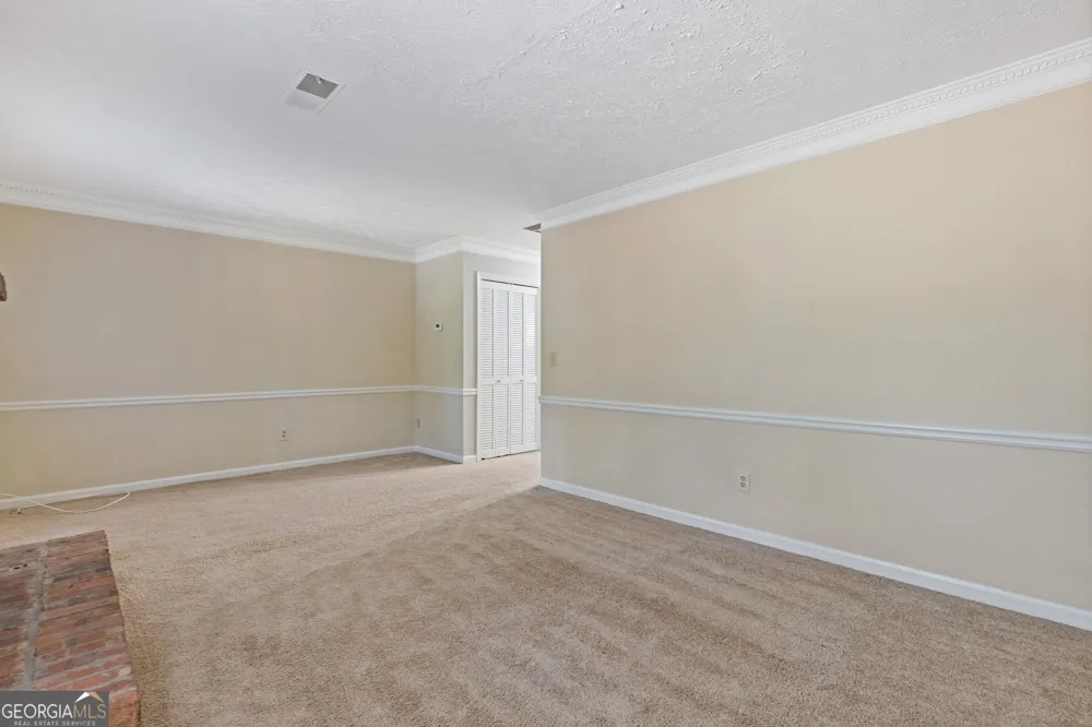 5278 Oakridge DR Stone Mountain, GA 30083