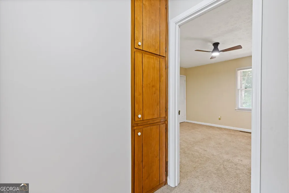 5278 Oakridge DR Stone Mountain, GA 30083