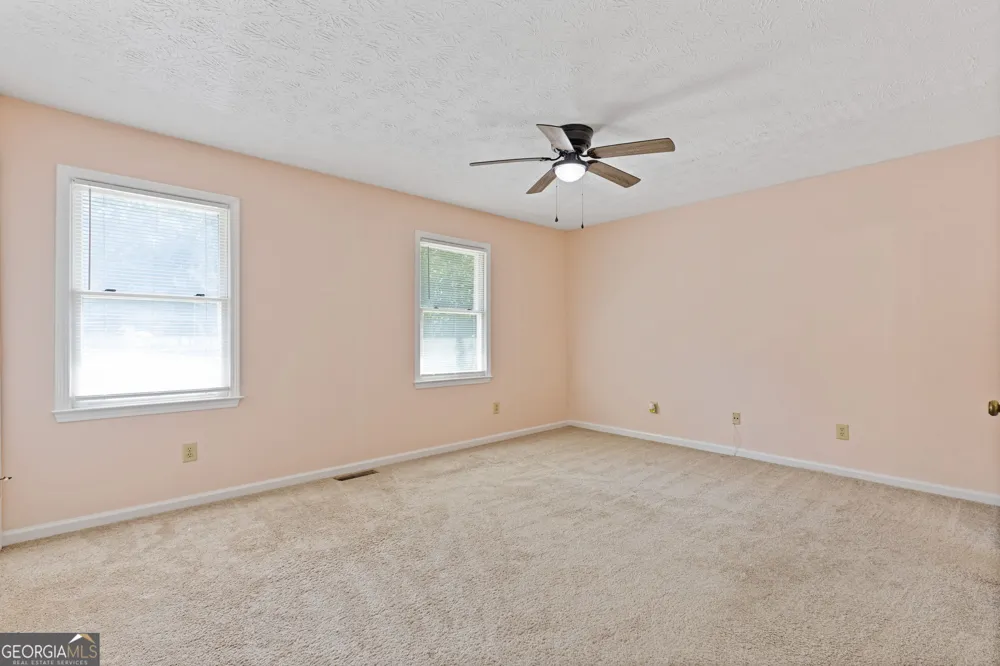 5278 Oakridge DR Stone Mountain, GA 30083