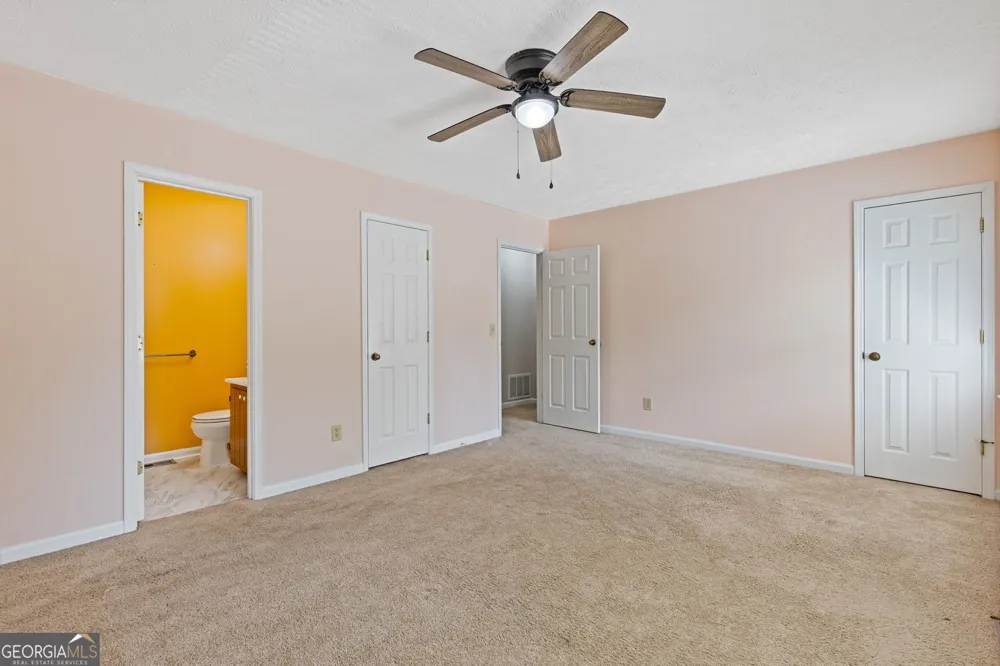 5278 Oakridge DR Stone Mountain, GA 30083