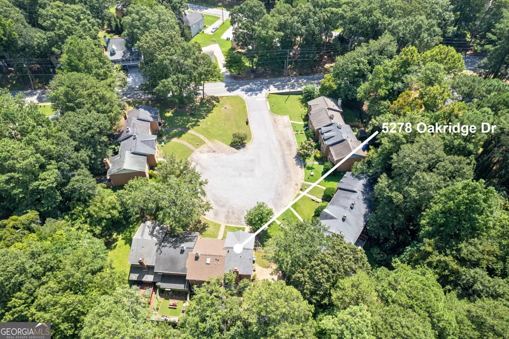 5278 Oakridge DR Stone Mountain, GA 30083
