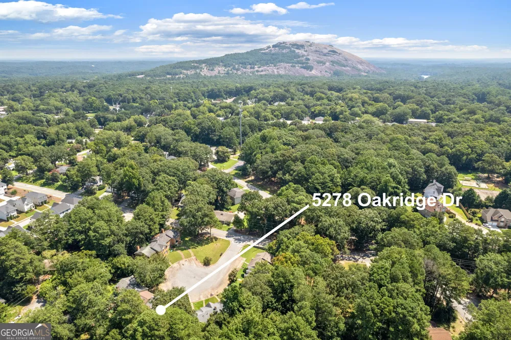 5278 Oakridge DR Stone Mountain, GA 30083