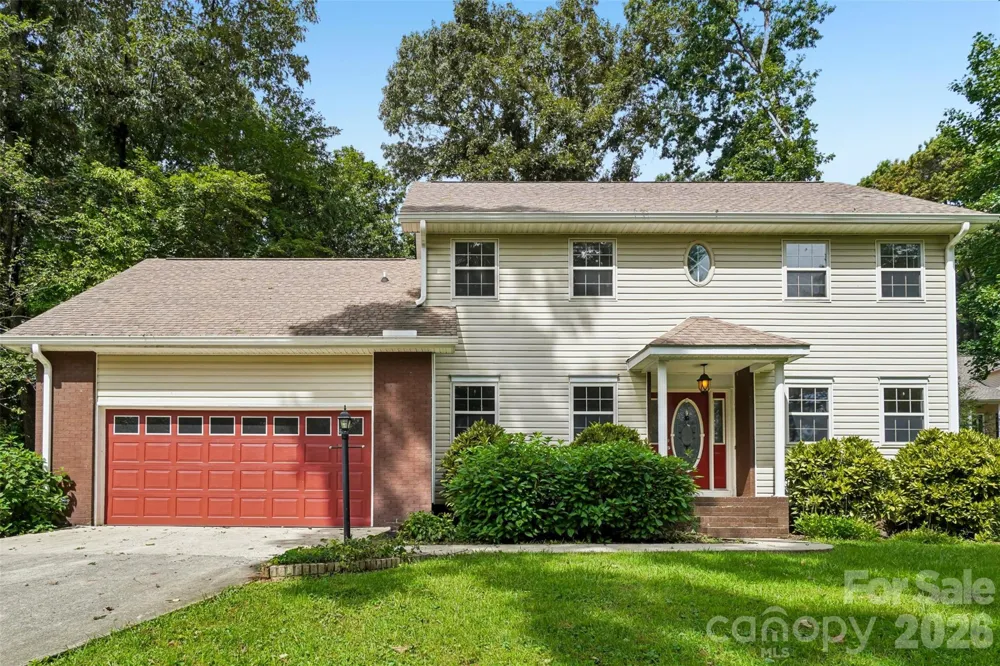 506 Fox Hollow Lane Mills River, NC 28759