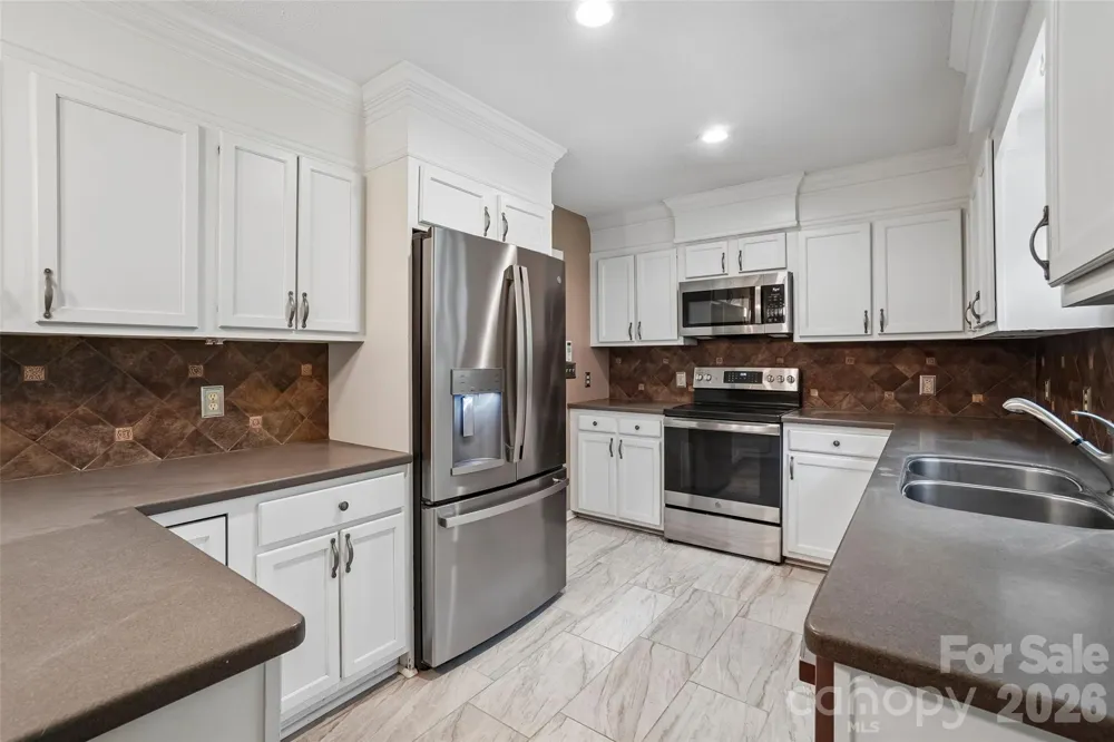 506 Fox Hollow Lane Mills River, NC 28759