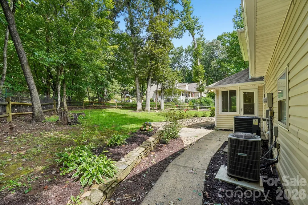 506 Fox Hollow Lane Mills River, NC 28759
