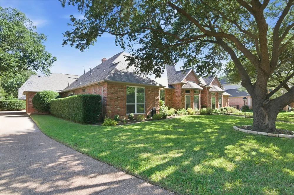 2702 Cottonwood Lane Colleyville, TX 76034