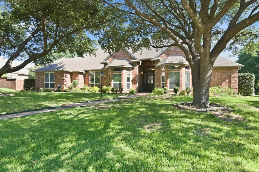 2702 Cottonwood Lane Colleyville, TX 76034