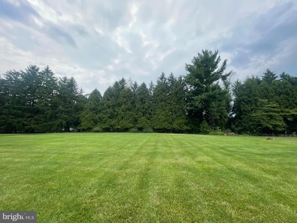 1724 HOWE LANE Ambler, PA 19002