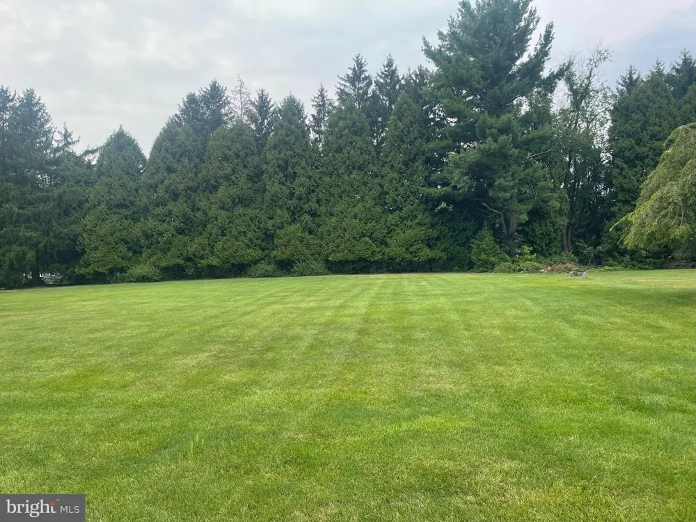 1724 HOWE LANE Ambler, PA 19002