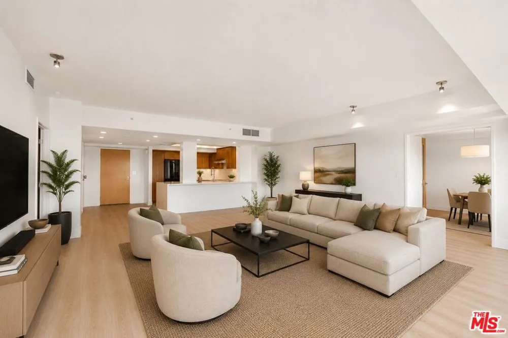 13600 Marina Pointe Drive #907 Marina del Rey, CA 90292