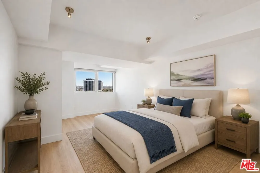 13600 Marina Pointe Drive #907 Marina del Rey, CA 90292