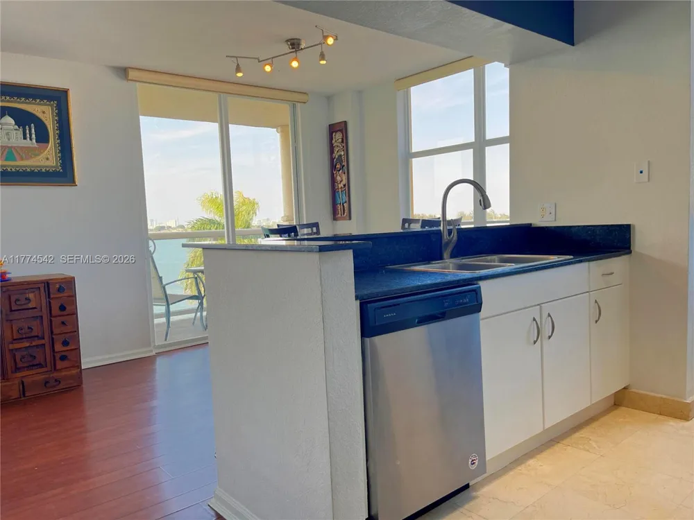 1625 Kennedy Cswy #603F North Bay Village, FL 33141