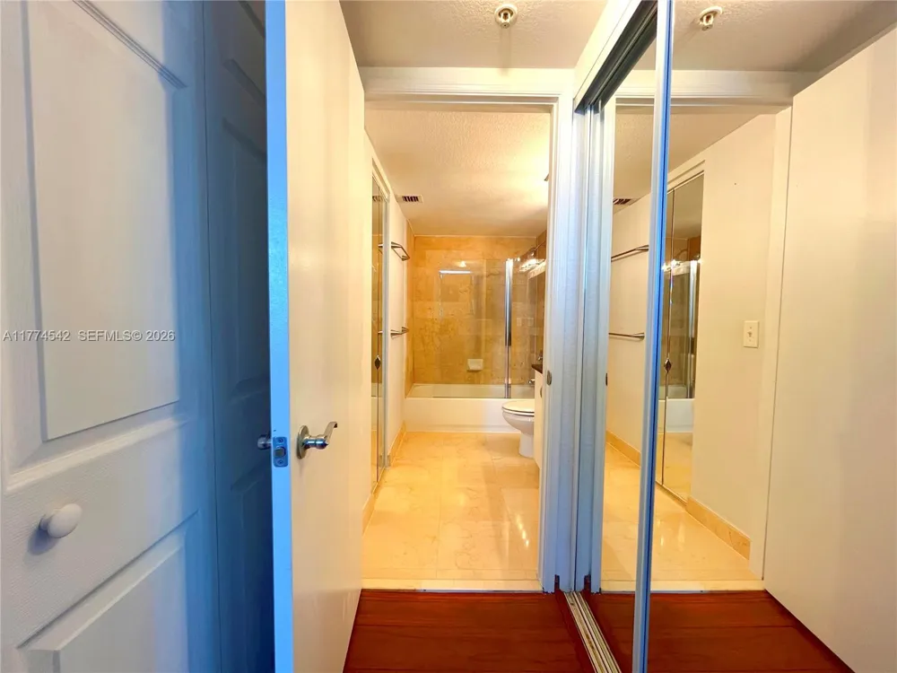 1625 Kennedy Cswy #603F North Bay Village, FL 33141