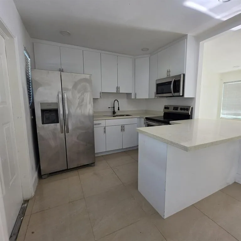 181 NE 168th Street #2 North Miami Beach, FL 33162