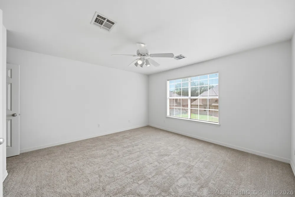 8752 E 102nd Street Tulsa, OK 74133