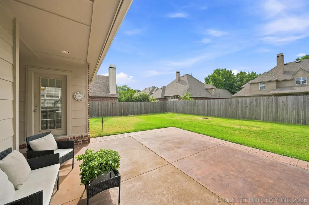 8752 E 102nd Street Tulsa, OK 74133