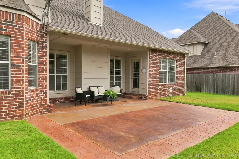 8752 E 102nd Street Tulsa, OK 74133