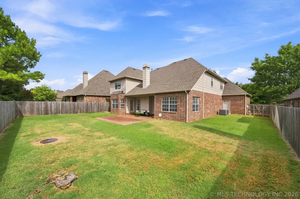 8752 E 102nd Street Tulsa, OK 74133