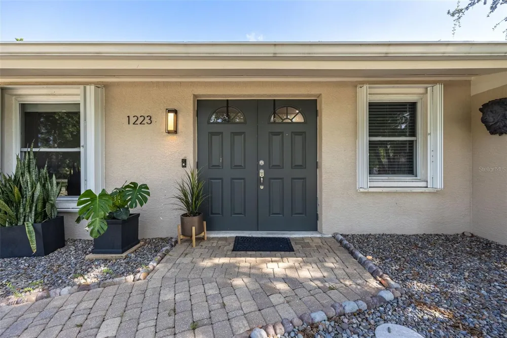 1223 BILTMORE DRIVE Fort Myers, FL 33901