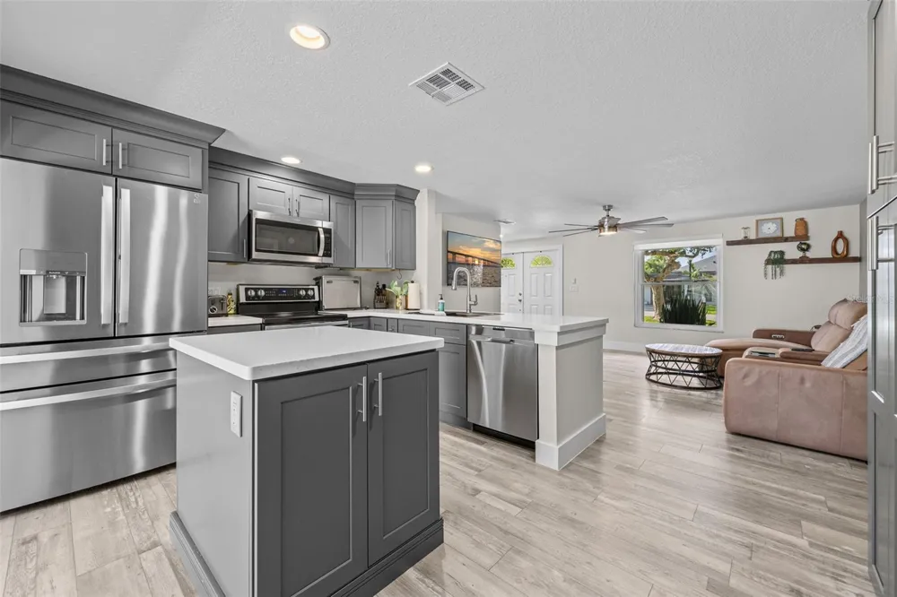 1223 BILTMORE DRIVE Fort Myers, FL 33901