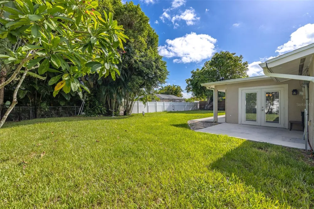 1223 BILTMORE DRIVE Fort Myers, FL 33901