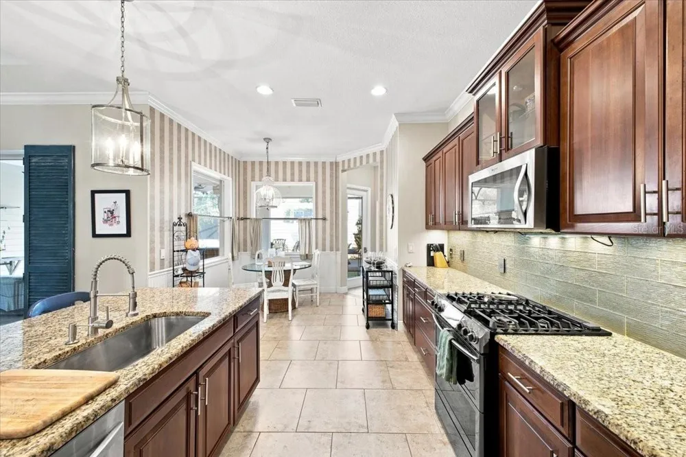 4704 SENECA PARK TRAIL Bradenton, FL 34211
