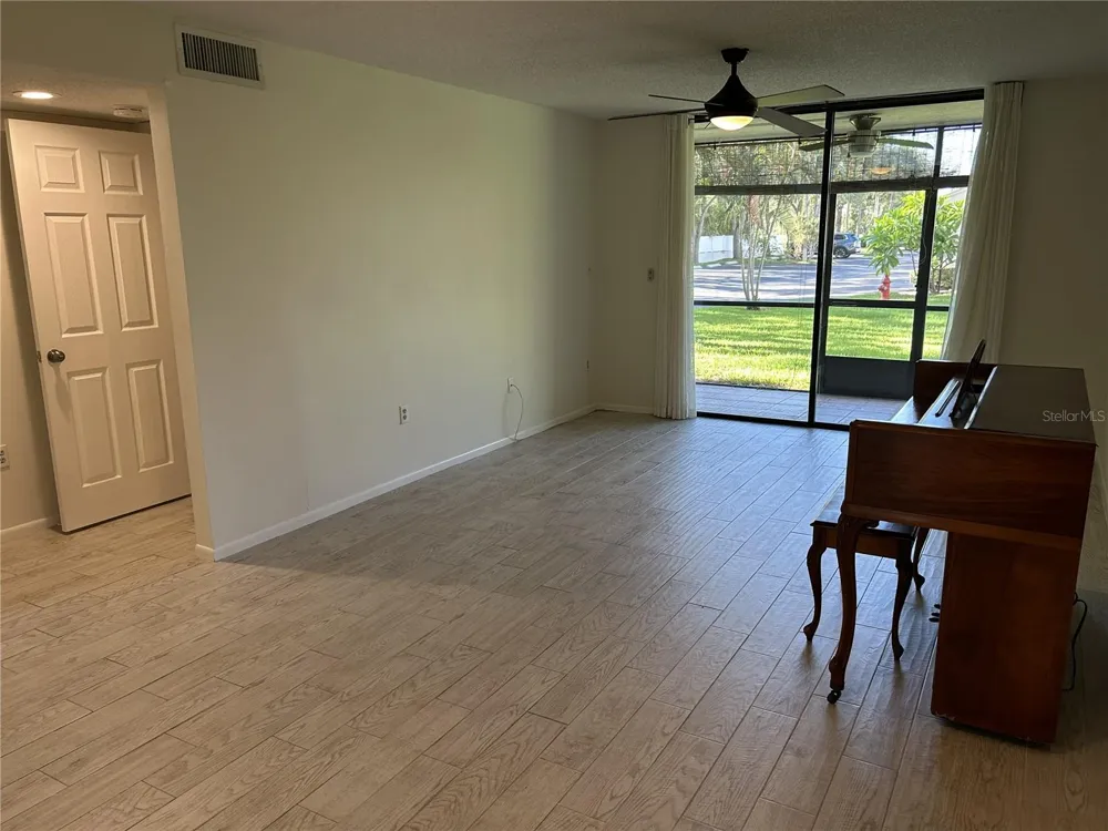 1316 PASADENA AVENUE S #102 South Pasadena, FL 33707