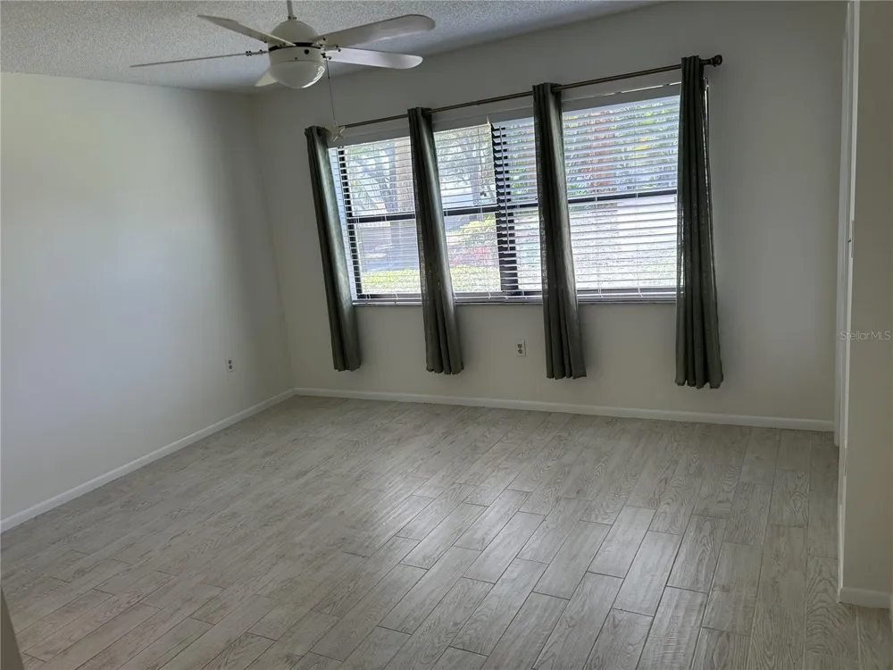 1316 PASADENA AVENUE S #102 South Pasadena, FL 33707