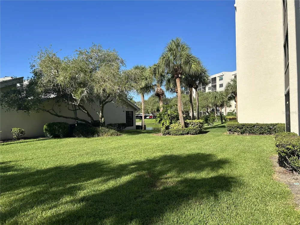1316 PASADENA AVENUE S #102 South Pasadena, FL 33707