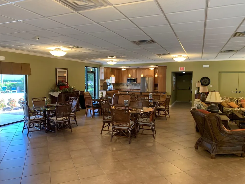 1316 PASADENA AVENUE S #102 South Pasadena, FL 33707