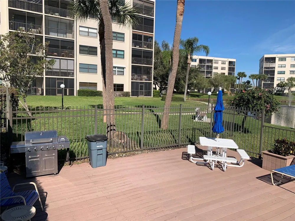 1316 PASADENA AVENUE S #102 South Pasadena, FL 33707
