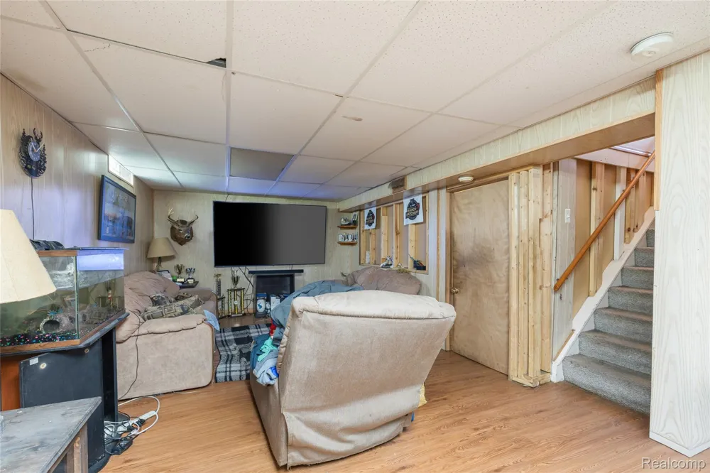 23421 Allor Street St Clair Shores City, MI 48082