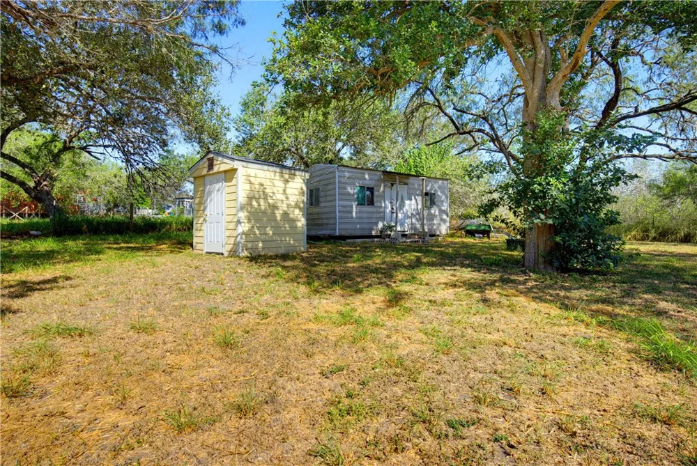 6244 Sandy Hollow Drive Robstown, TX 78380