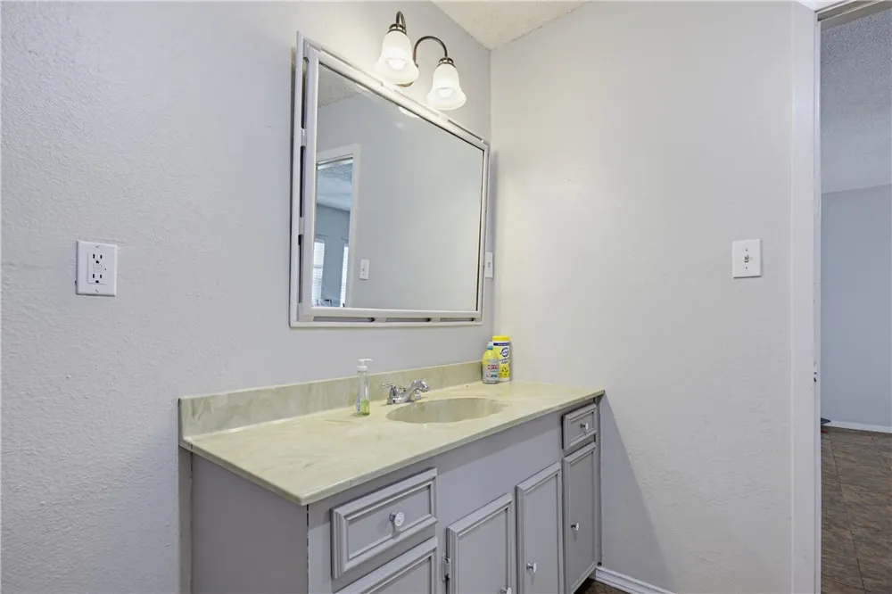6244 Sandy Hollow Drive Robstown, TX 78380