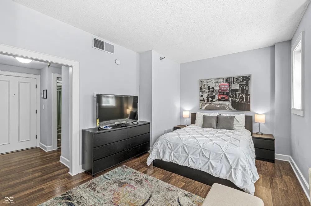 230 E 9th Street #107 Indianapolis, IN 46204