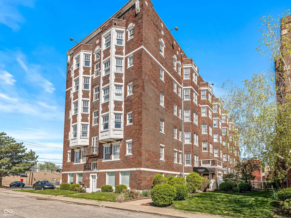 230 E 9th Street #107 Indianapolis, IN 46204