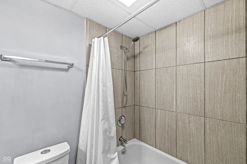 230 E 9th Street #107 Indianapolis, IN 46204