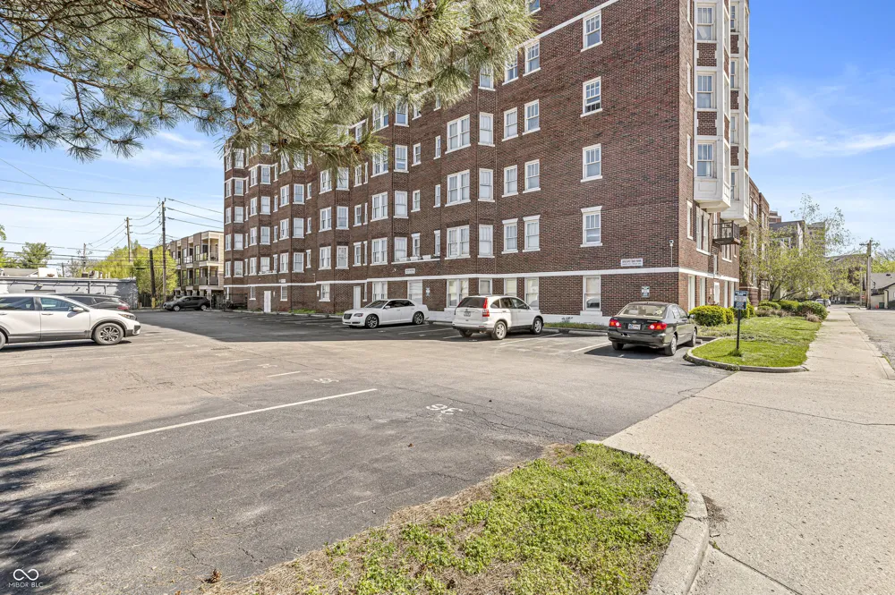 230 E 9th Street #107 Indianapolis, IN 46204