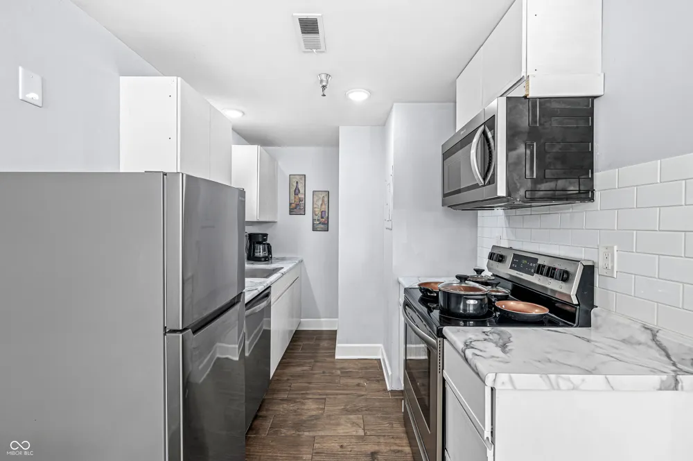230 E 9th Street #107 Indianapolis, IN 46204