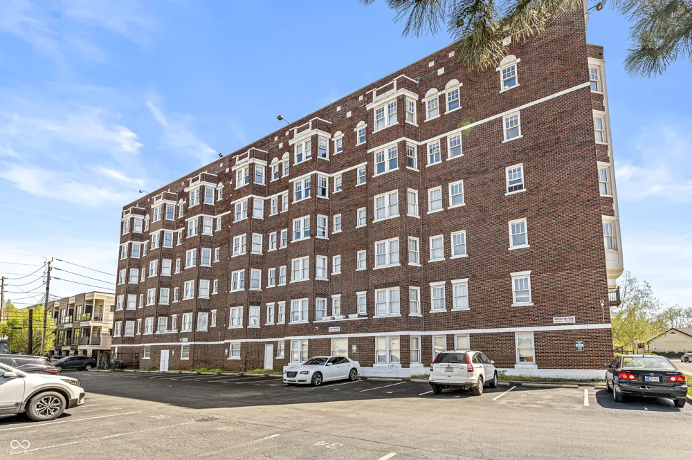 230 E 9th Street #107 Indianapolis, IN 46204