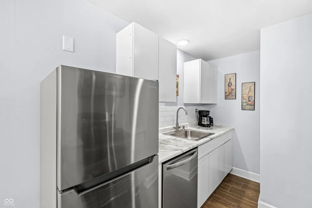230 E 9th Street #107 Indianapolis, IN 46204