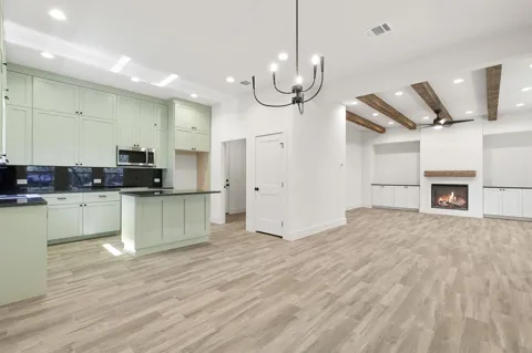 12 Wilson Circle