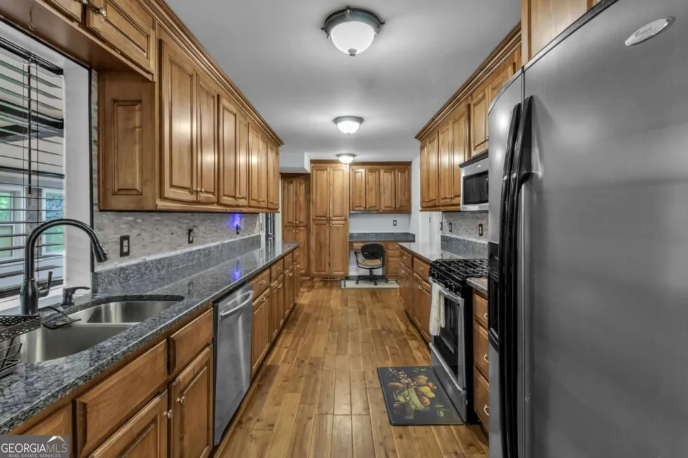 8804 willow creek CT Douglasville, GA 30135