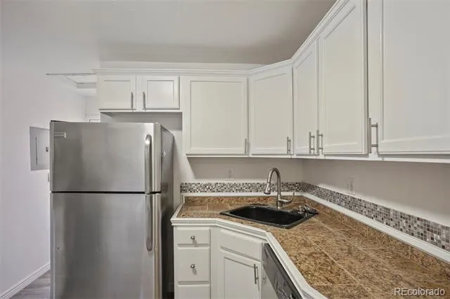 3089 W 18th Avenue Denver, CO 80204