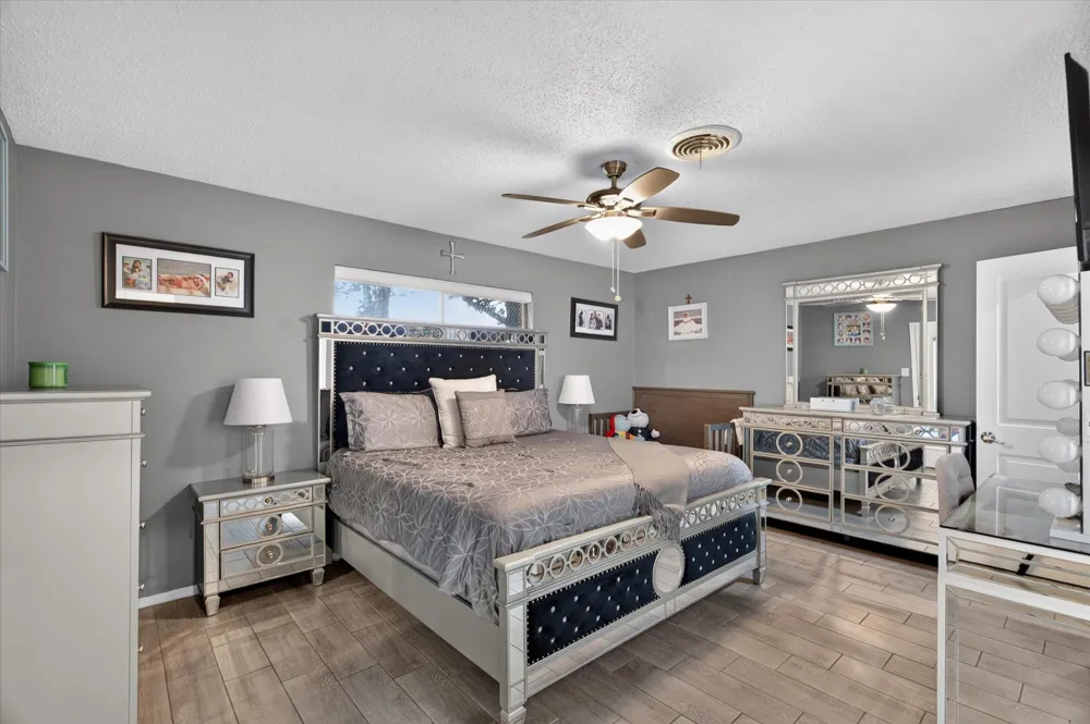 1317 W Redbud Drive Hurst, TX 76053