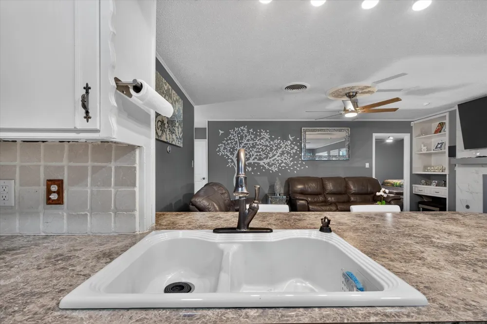 1317 W Redbud Drive Hurst, TX 76053